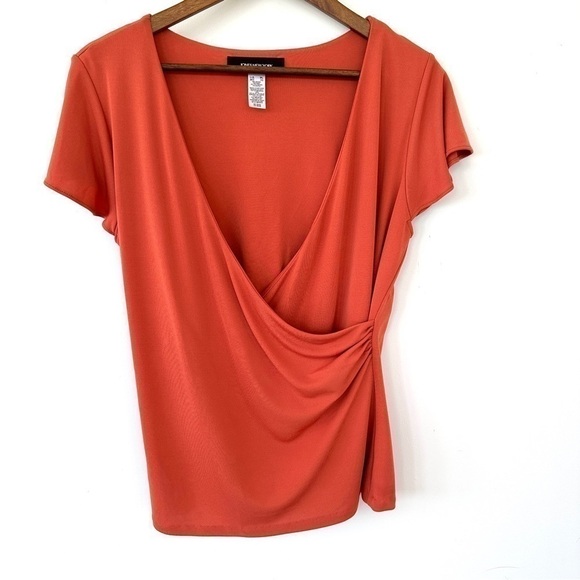 Jones New York stretch surplice  top with cap sleeves and ruching at the waist - Picture 1 of 8